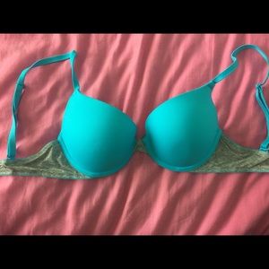 Victoria’s Secret PINK Wear Everywhere Push-Up